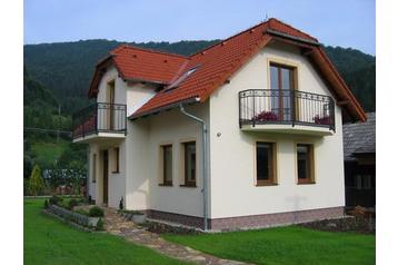 Eslovaquia Chata Fačkov, Exterior